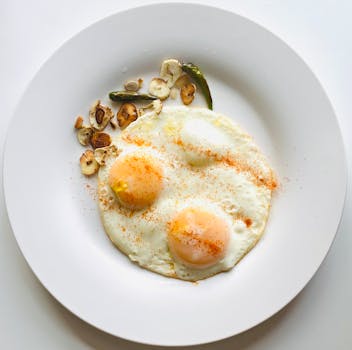 Chili Garlic Scrambled Eggs , Spiced Breakfast Eggs